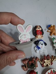 VINTAGE 45 Plus Holiday LOT CHRISTMAS Halloween PINS HALLMARK Brooches Easter