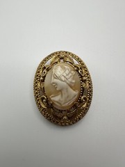 Vintage Ornate Style Gold FLORENZA CAMEO Brooch 4.5cm BB7