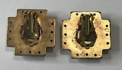 Vintage 1980s Gold Tone Southwestern Clip On Earrings Black Etched 1″ Square