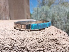 Vintage 925 Sterling Silver Blue Fire Opal Inlay Hinged Bangle Bracelet Mexico