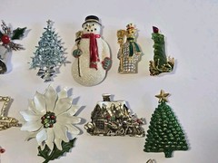 16pc Christmas Brooch Pins Snowman Angel Bell Trees Top Hat Rhinestones Holiday