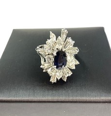 18K White Gold 2.59ctw Oval Blue Sapphire & VS Mixed Cut Diamond Cocktail Ring