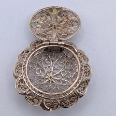 Vintage 800 Silver Filigree Trinket Rosary Box Pendant Madonna Child 1.25in
