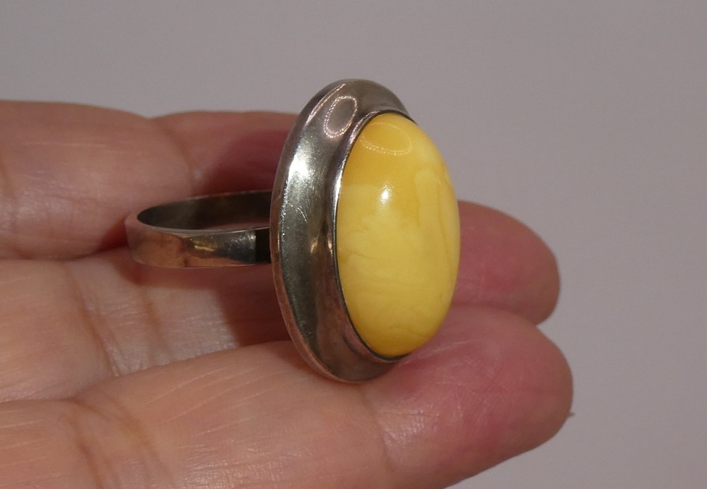 Vintage Ring Sterling Silver Butterscotch Egg Yolk Amber Cabochon Statement