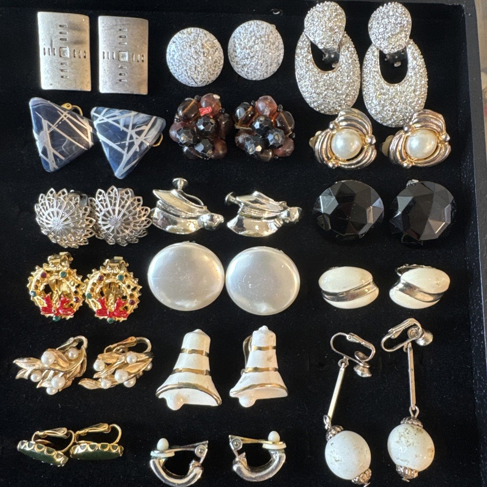 HUGE LOT Of Pairs VINTAGE CLIP ON AND SCREWBACK EARRINGS Rhinestones