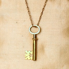 SUPERB CHUNKY ANTIQUE VICTORIAN ENGLISH 15K GOLD KEY TO MY HEART PENDANT c1860