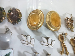 Vintage Clip On earrings and screw on ear rings for non-pierced ears 17 pair lot