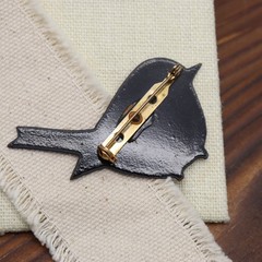 Vtg Unsigned Metal Enamel Sparrow Bird Pin Brooch Brown Black White