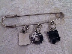 Vintage Look Christmas Brooch Pin Snowman Wreath Saftey 3 Charms Jewelry