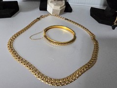 Nice Mixed Metal Material Gold/Silver Tone lot of jewelry Signed/Unsigned