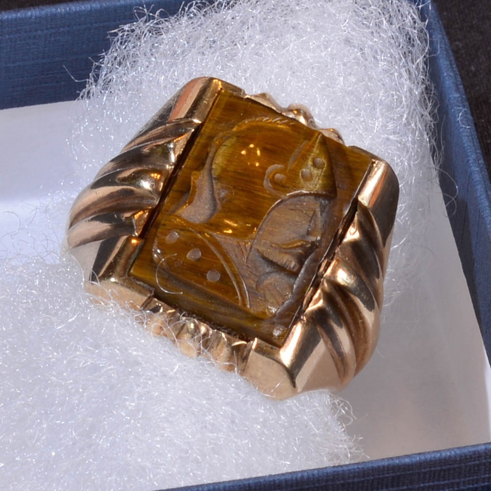 Mens Ring Vintage 10k gold Roman Soldier Tigers Eye 7.9g