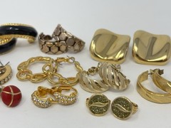 Vintage 80s 90s Bold Estate Mixed Costume Earring Lot (10) Gold Tone Enamel