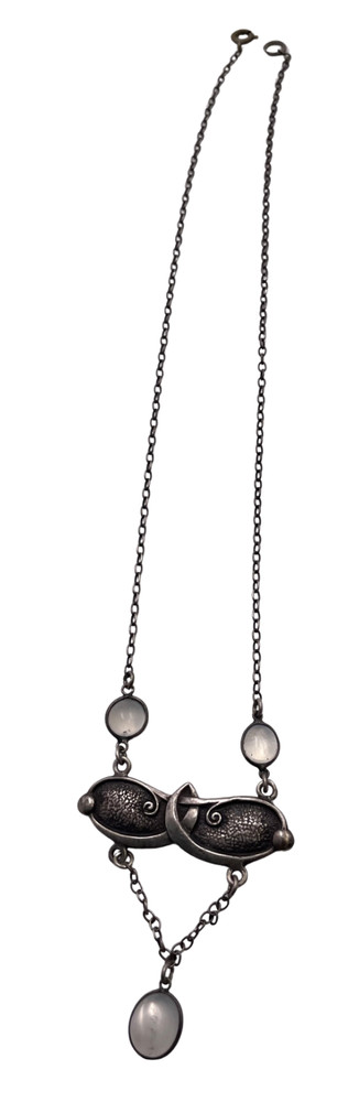 English Sterling Silver 1918 Necklace in Art Nouveau Style