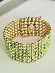 Vintage Swarovski Peridot Green Crystal Band Bracelet Icy Stud Snap Gold Tone 7”