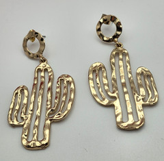 Vintage Gold Tone Cactus Dangle Earrings Hammered Southwest Boho 2.5 In