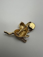Vintage Gold Cat Kitten Playing With Black Ball Brooch 4.5cm JB6