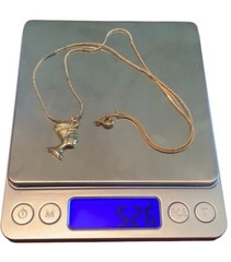 Vintage Unbranded Nefertiti Egyptian Charm Pendant Necklace W/Stud Earrings NIB