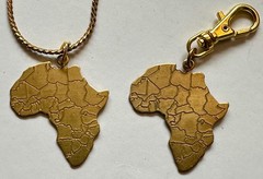 Vintage Africa charm pendant etch countries brass necklace 24″ vtg OR clip on