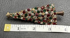 Vintage Large Gold Tone Christmas Tree Brooch Red Green Clear Rhinestone Pin