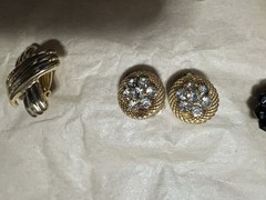 Lot Of 20 Retro Clip On Earrings with assorted Metals And Styles