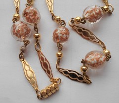 Vtg Pink/Gold Encased Lampwork Bead Necklace Gold Tone Links 33″