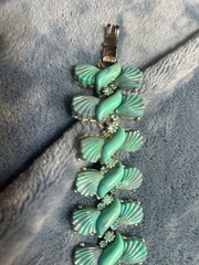 VTG unsigned LISNER Blue Thermoset rhinestone Bracelet