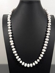 Vintage White Lucite Nugget Beaded Statement Neckalce Mod 26 in Rockabilly