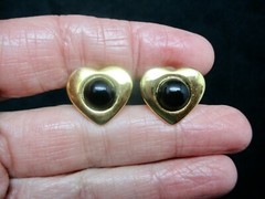Valentine’s Day Liz Claiborne 1980’s Gold Tone Black Cabochon Pierced Earrings