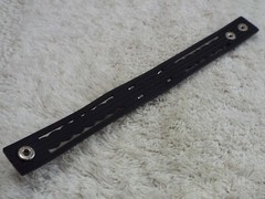 Black Vinyl Lizard Snap Strap Bracelet (A34)