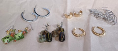6 Pair Pierced earrings. Great condition and quality