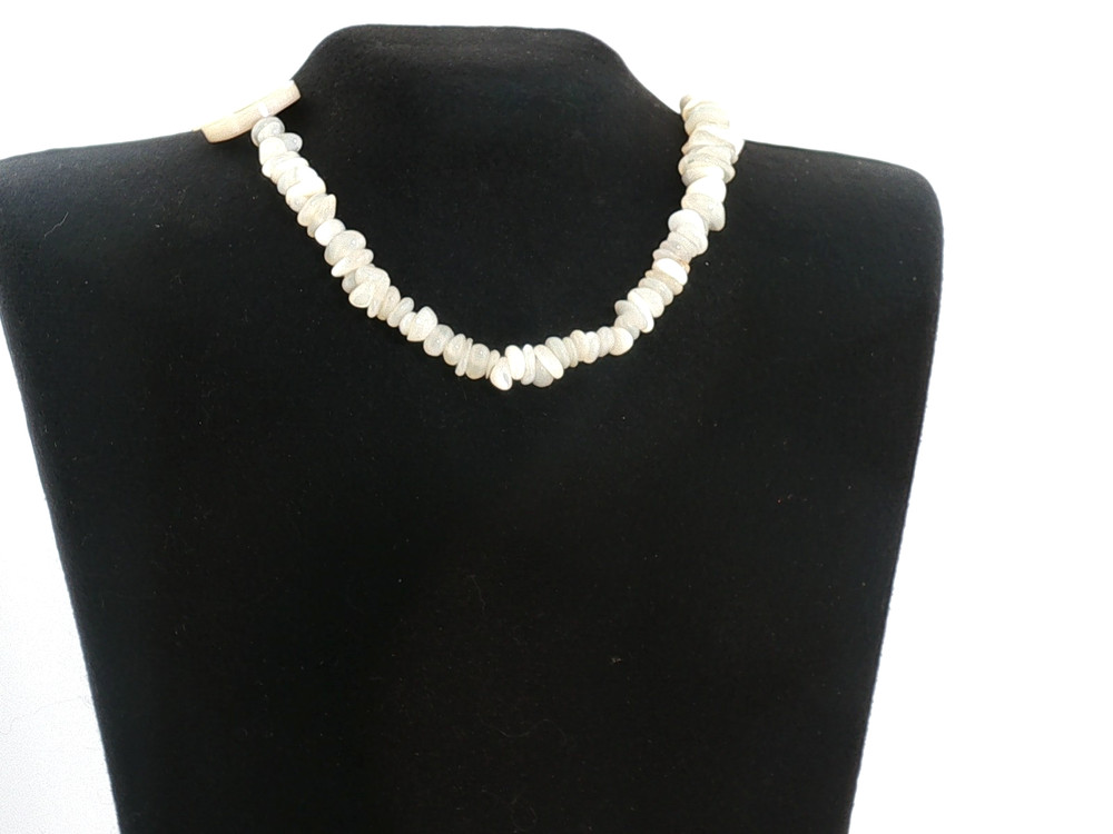 Vintage Natural Shell Necklace White Heishi Beads Boho Beach Style Jewelry 12 In