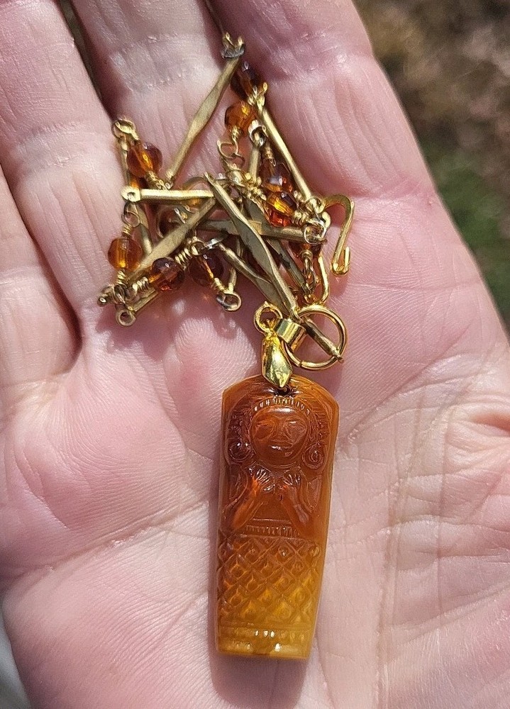 RAREST! VINTAGE EGYPTIAN LADY MUMMY SARCOPHAGUS PENDANT VTG GLASS BAR NECKLACE