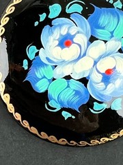 Vintage Wood Hand Paint Russian Lacquer Blue Green Floral Flower 2″ Brooch Pin
