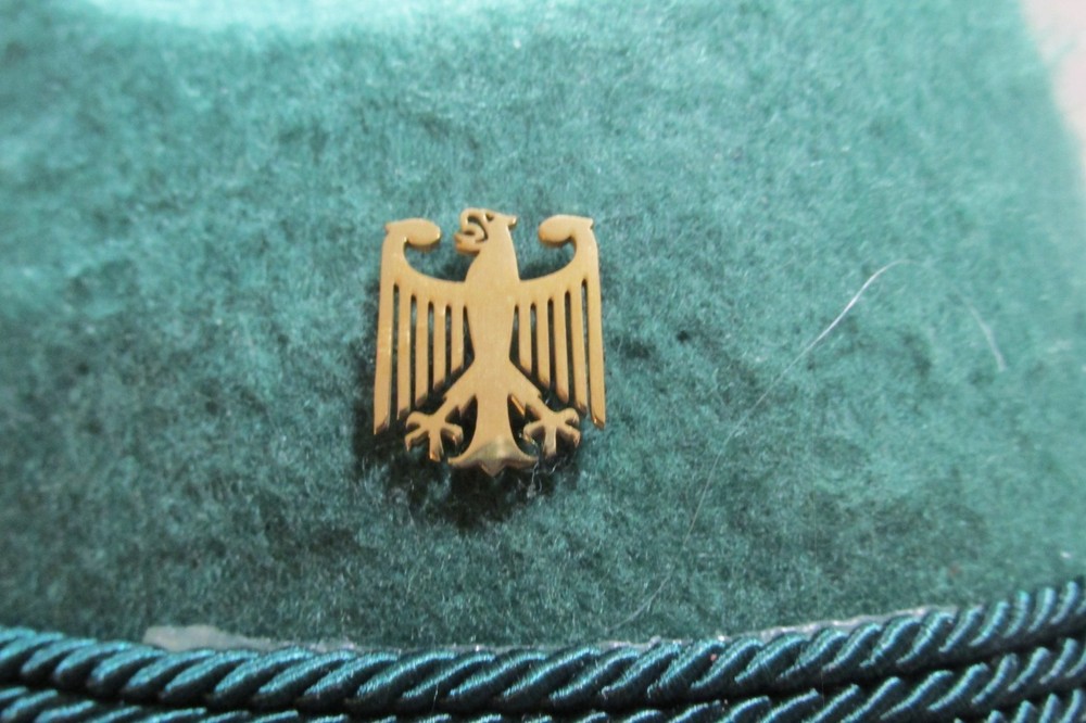 German Eagle/Adler Broach Pin (Color Gold or Silver)