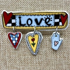 Vntg Retro Ceramic Love Pin Alma Lynne Dangling Charms 1977
