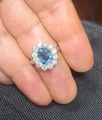 Vintage 18K White Gold Engagement Ring 2.84ct. Natural Teal Blue Sapphire Oval