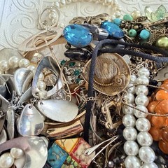 9 Pounds Of Mystery Jewelry! Vintage To Modern Lot of Wearable, Craft