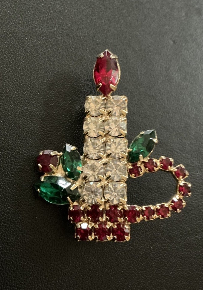 Vintage Well-made Christmas Candlestick Brooch Pin Holiday Candlelight