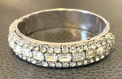 Vintage Crystal Octagon Rhinestone Rhodium Plate Hinge Bangle Bracelet 7 3/8”