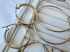 7 Pairs Of Gold Tone VTG Pierced Earrings LOT Enamel 1980s 1990s modern Art deco