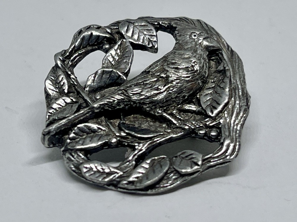 Cardinal BIRDS AND BLOOMS Limited Edition 1999 Vintage Pin Silver Leaves