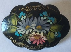 Beautiful hand painted brooch (made in Russia)
