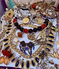 Vintage Estate Costume Jewelry Lot! MONET, NAPIER and more!