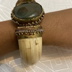 Vintage India Inlaid Bone Horn Brass Hinged Cabochon Gem Bracelet Clamper Close