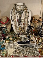 Pretty Junk Jewelry Lot Vintage And Modern Mix 9 1/2 Lbs. For Repurpose Or Craft