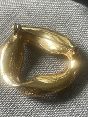 Vintage Brooch Pin Goldtone Rhinestone Wreath Round Career Capsule