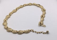 Vintage Crown Trifari Gold Tone Trifarium Plated Frosted Leaf Choker Necklace