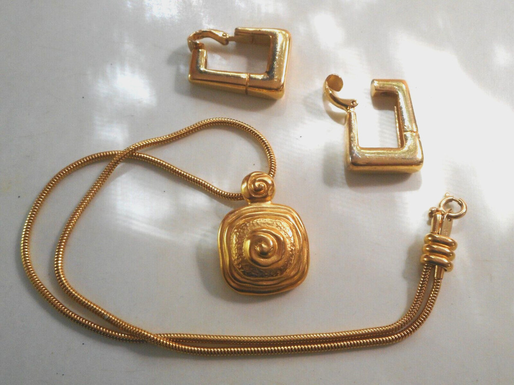 Vtg Crown Trifari Square Clip Earrings with Trifari TM Snake Chain Pendant
