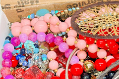 VINTAGE TO NOW ALL WEARABLE MIXED JEWELRY LOT–SMALL FLAT RATE BOX FULL–2.4 LB+