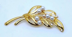 elegant Vintage style Gold Tone fake pearl & crystal fashion jewelry Brooch/pin